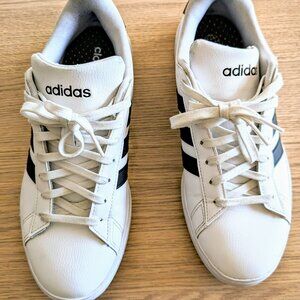 Adidas Sneakers